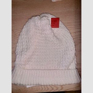 Mossimo Supply Co. Accessories - NWT Mossimo Beanie Winter Hat White Mossimo Supply Co. Accessories - NWT Mossimo Beanie Winter Hat White